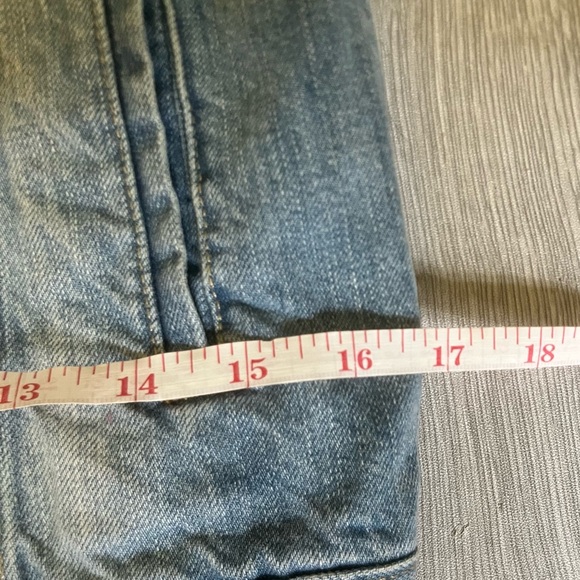 Levi's Men's Blue Denim Trucker Vest Sleeveless Jacket Biker
Size SMAL - Picture 6 of 9